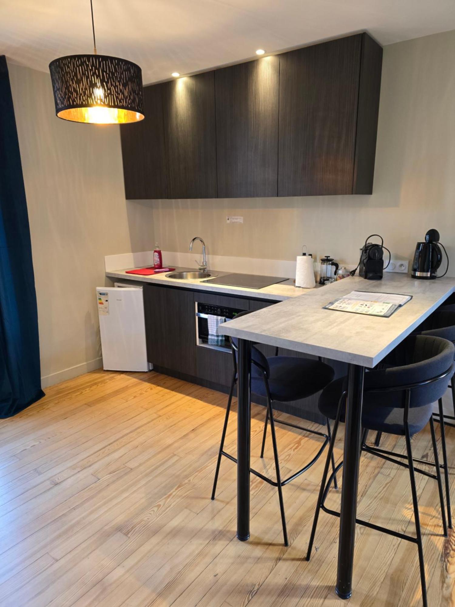 Au Loup Historic Apartments 바이외 외부 사진