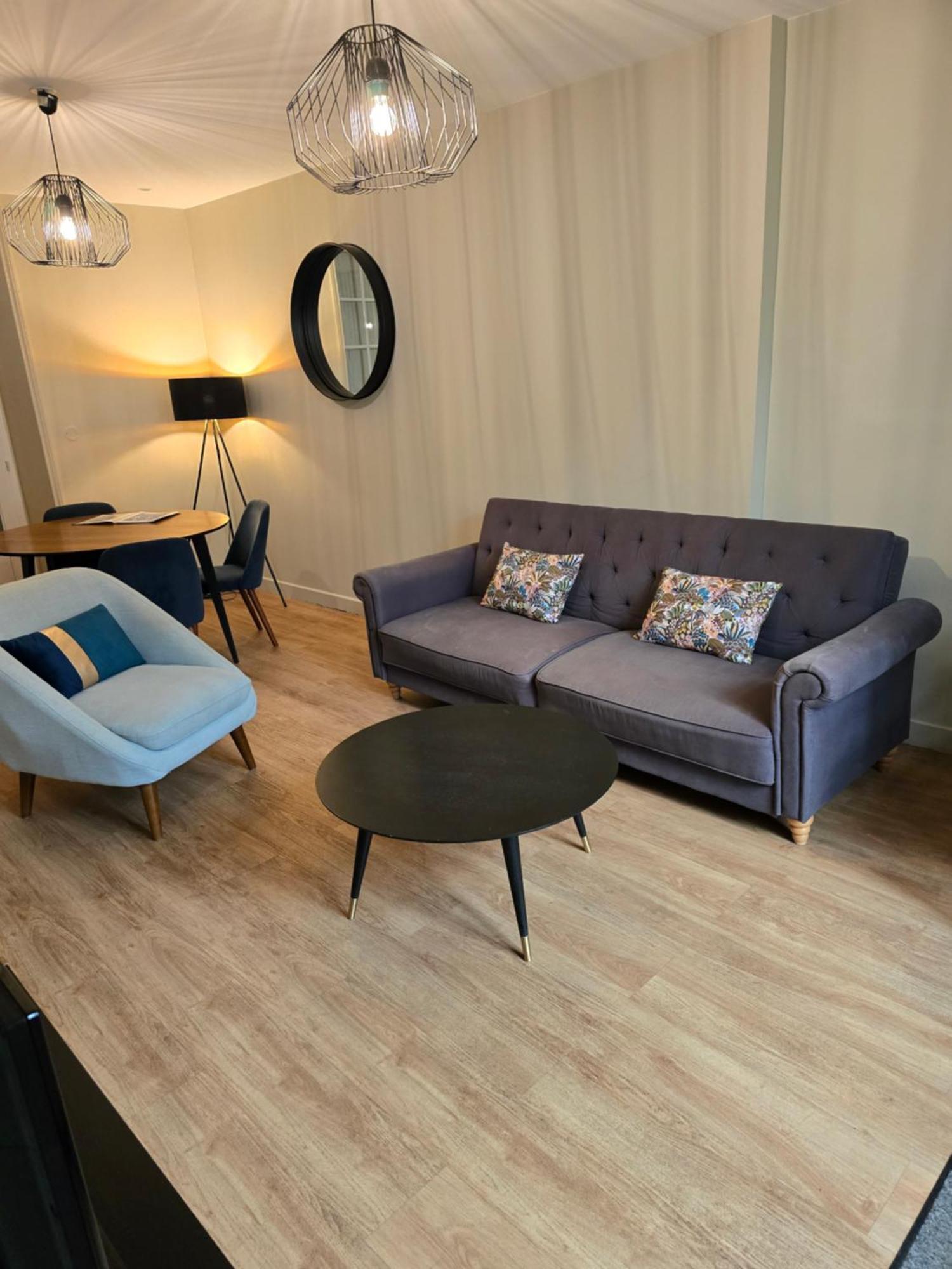 Au Loup Historic Apartments 바이외 외부 사진