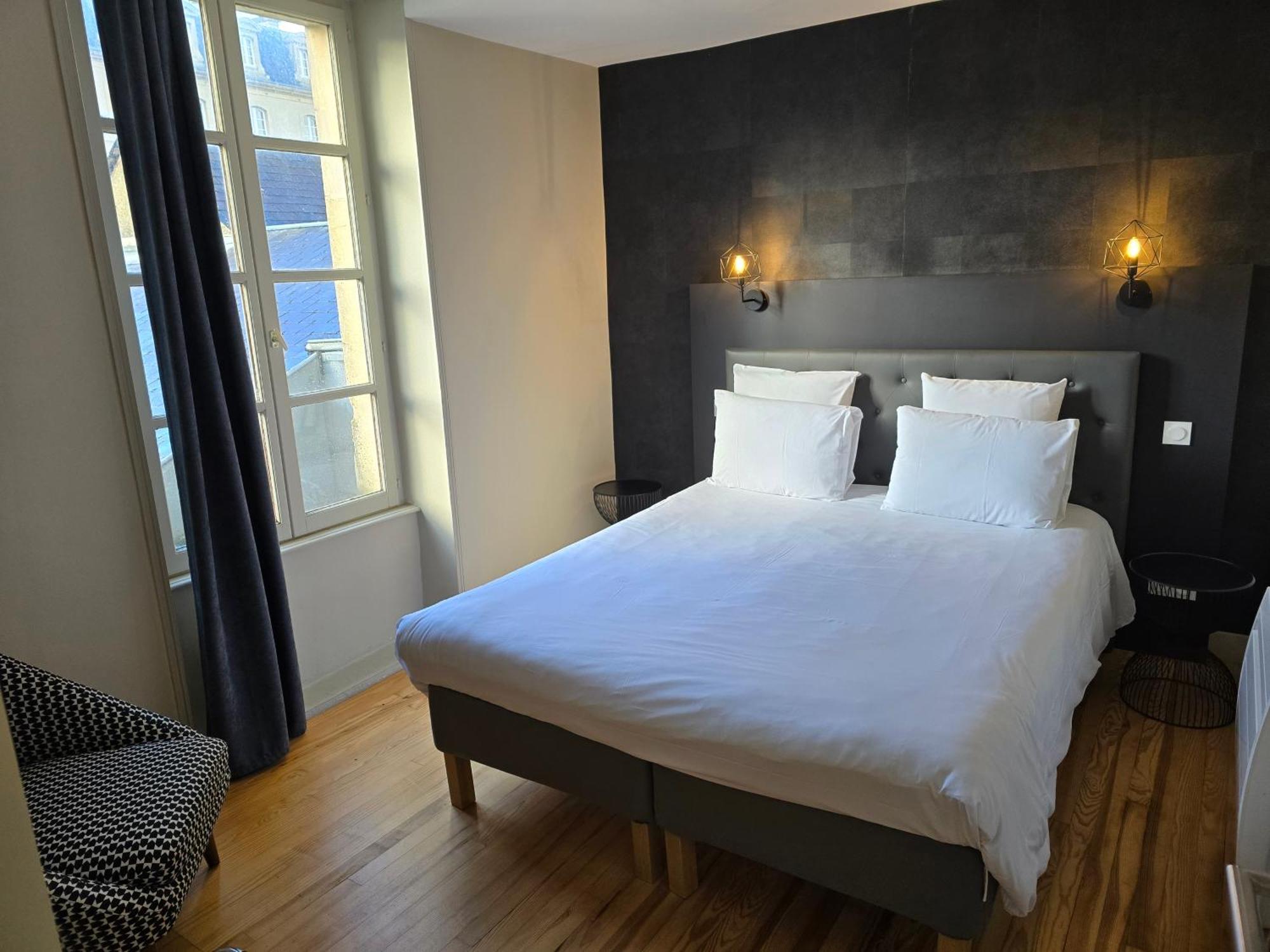 Au Loup Historic Apartments 바이외 외부 사진